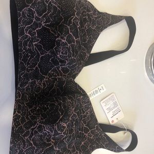Lululemon like nothing bra